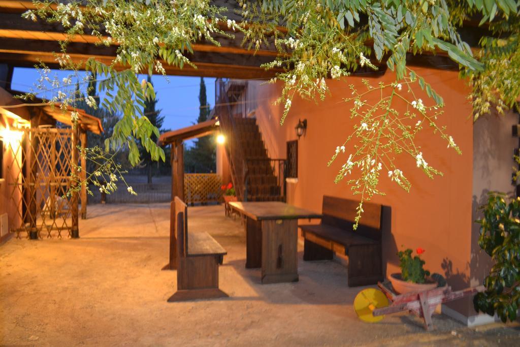 B&B Le Stagioni Кастель-дель-Монте Экстерьер фото